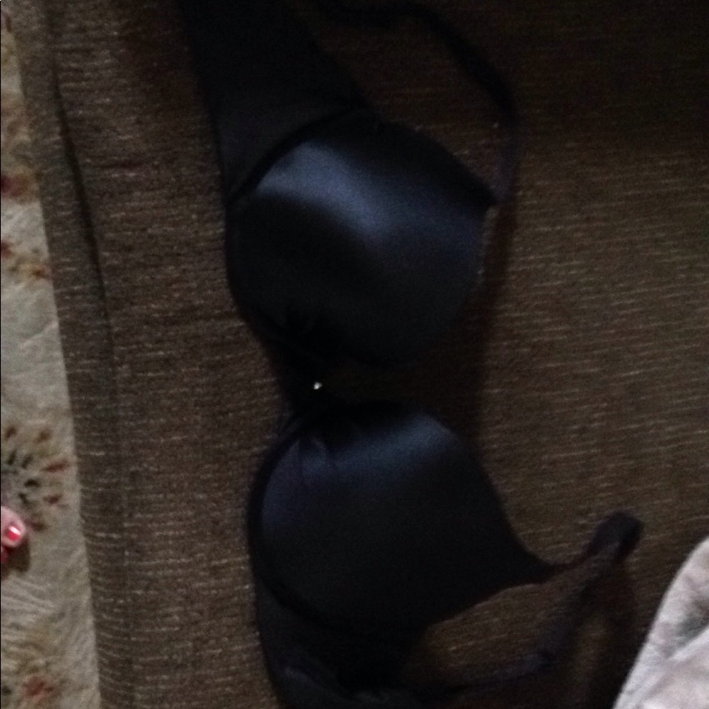 Black push-up